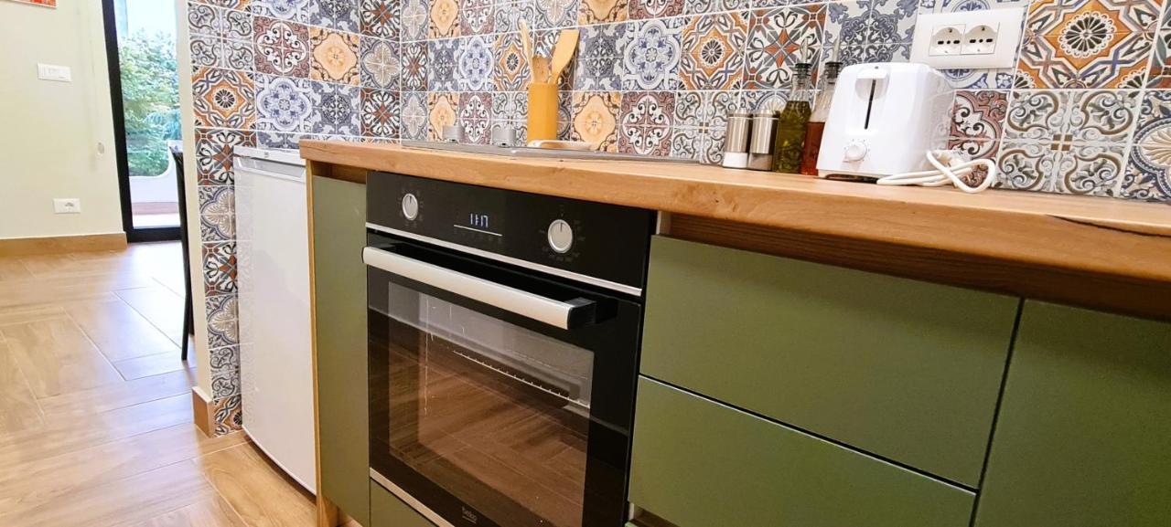 2V1 - Center Apartment 1 Tiranë Ngoại thất bức ảnh