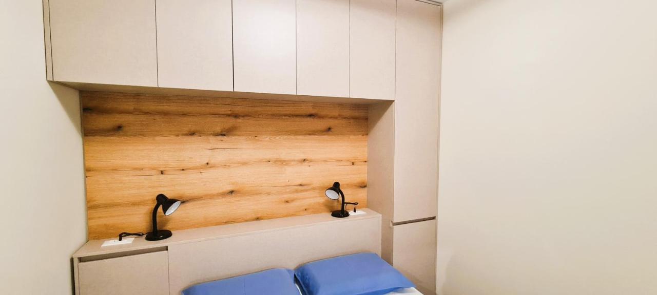 2V1 - Center Apartment 1 Tiranë Ngoại thất bức ảnh